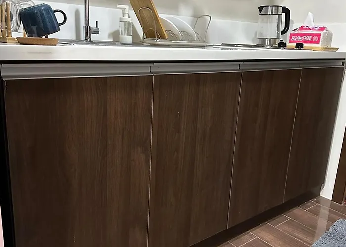 Apartment A King-size Bed At Air Residences Condo, Ayala Ave, Makati *
